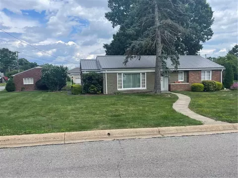 140 Rita Ave, New Kensington, PA 15068