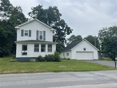 8184 Mercer St, Pulaski, PA 16143
