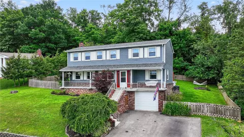 16 Christine Ln, Charleroi, PA 15022