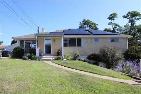 217 Barbara Dr, Mckees Rocks, PA 15136
