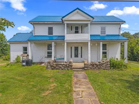 2789 Rutledge Rd, Transfer, PA 16154