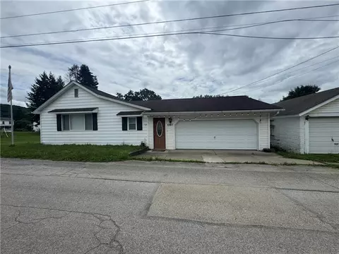 1157 Center St, Hawthorn, PA 16230