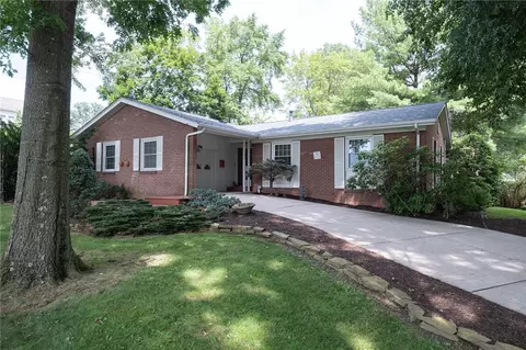 107 Colbaugh Dr, Trafford, PA 15085