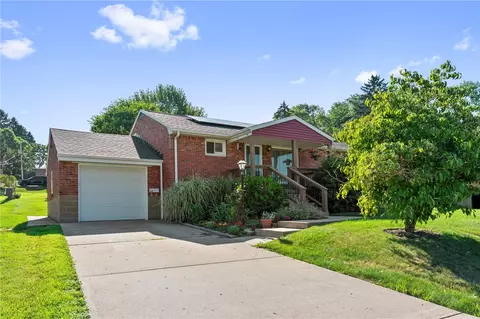 988 Willow Dr, Pittsburgh, PA 15237