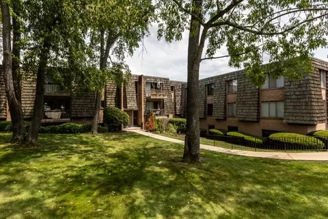 1325 Forest Green Dr, Moon Twp, PA 15108