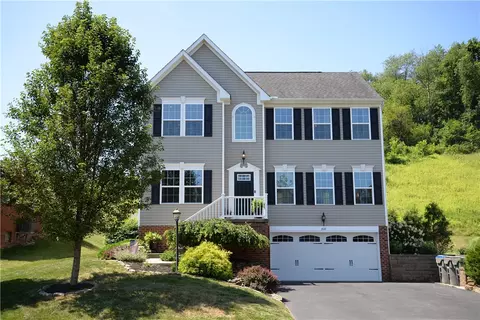 2021 Blackberry Ln, Valencia, PA 16059