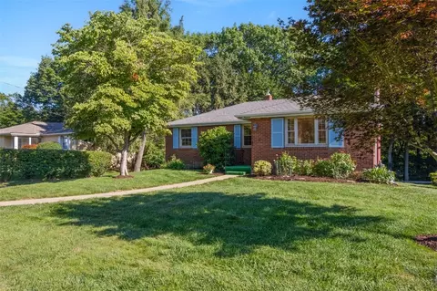 819 Rosalind Rd, Pittsburgh, PA 15237