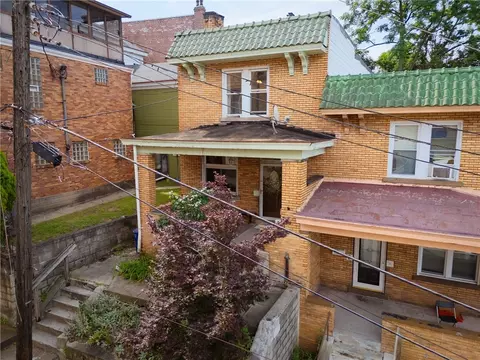 7 Newett St, Pittsburgh, PA 15210