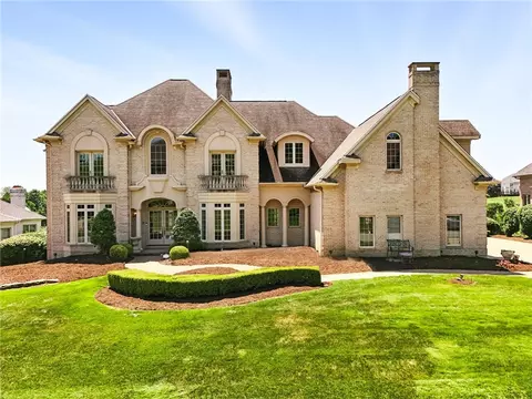 152 Sebago Lake Dr, Sewickley, PA 15143