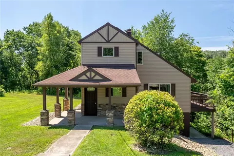 267 Center Dr, Beaver, PA 15009
