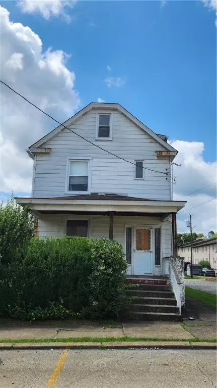 331 Walnut St, Vandergrift, PA 15690