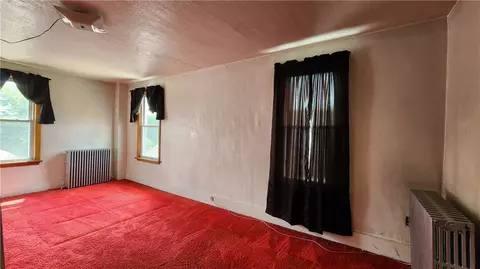 Bedroom - 331 Walnut St, Vandergrift, PA 15690 photo 3 of 4