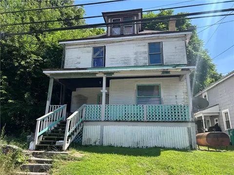 1117 2nd St, Brownsville, PA 15417