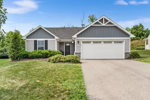 572 Birch Dr, Houston, PA 15342