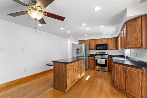 124 Bently Down Dr, Coraopolis, PA 15108 photo 9