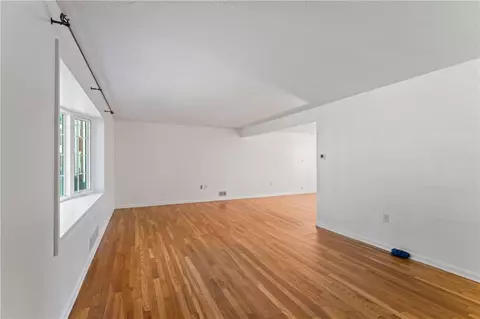 124 Bently Down Dr, Coraopolis, PA 15108 photo 5