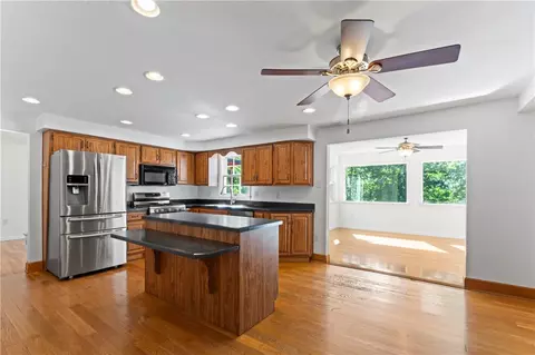 124 Bently Down Dr, Coraopolis, PA 15108 photo 8