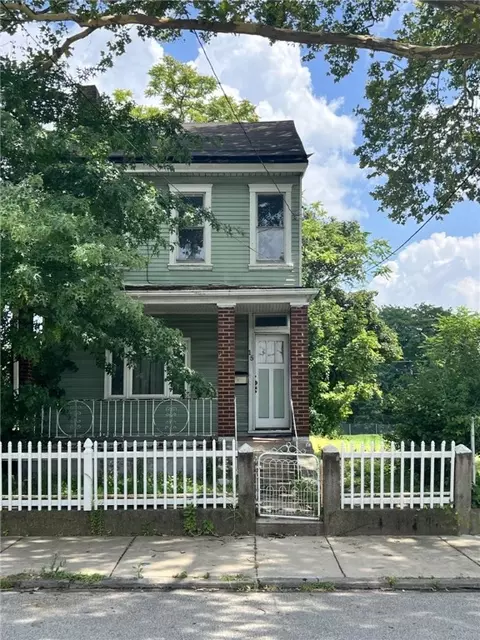 15 Mayflower St, Pittsburgh, PA 15206