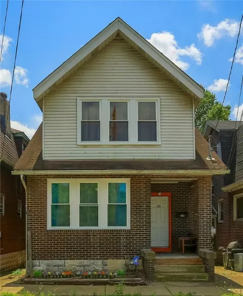 618 Bluff St, East Pittsburgh, PA 15112