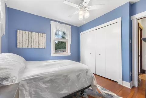 Bedroom - 412 Mapleton Ave, Pittsburgh, PA 15228 photo 8 of 10
