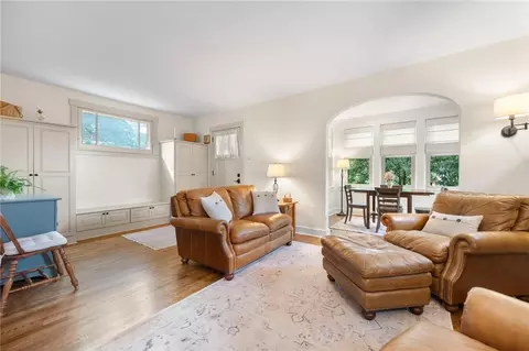 Living - 412 Mapleton Ave, Pittsburgh, PA 15228 photo 4 of 6