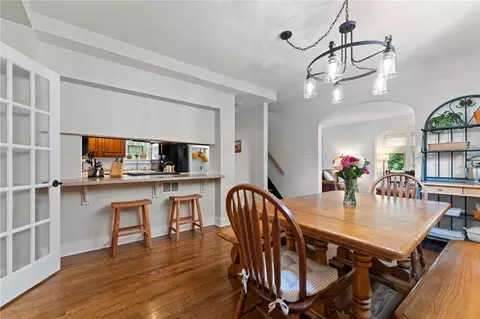 Dining - 412 Mapleton Ave, Pittsburgh, PA 15228 photo 6 of 8