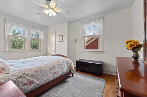 Bedroom - 412 Mapleton Ave, Pittsburgh, PA 15228 photo 2 of 10
