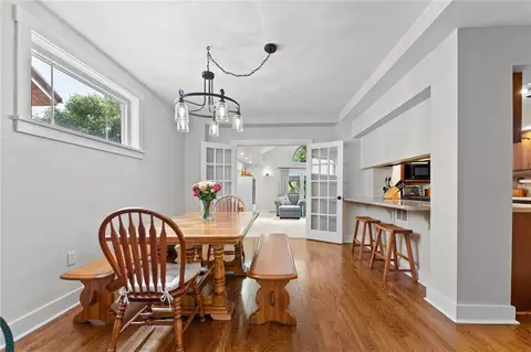 Dining - 412 Mapleton Ave, Pittsburgh, PA 15228 photo 4 of 8
