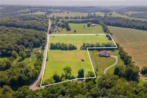 118 Diamond Maldovan Rd, Smithfield, PA 15478