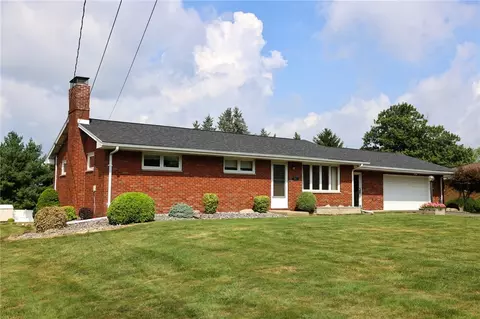 111 N Eberhart Rd, Butler, PA 16001