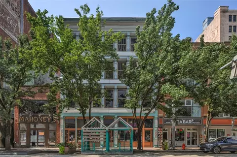 951 Liberty Ave #304, Pittsburgh, PA 15222
