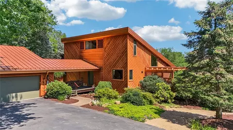 8110 Ridge Rd, Natrona Heights, PA 15065