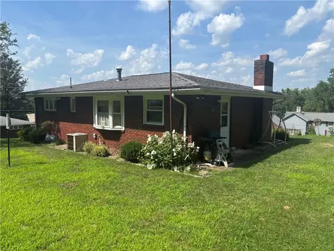 245 Mountain View Rd, Uniontown, PA 15401