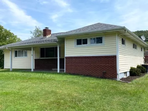 2488 Banks School Rd, Gibsonia, PA 15044