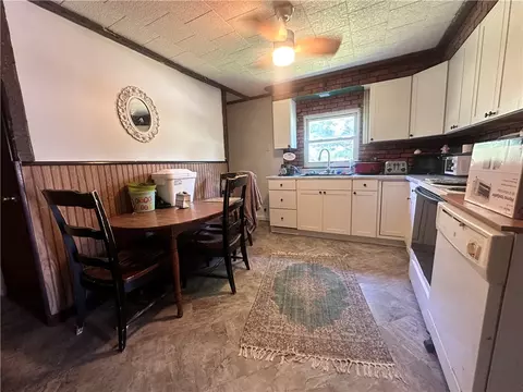Kitchen - 238-240 Spring St, Harwick, PA 15049 photo 2 of 2