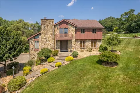 103 Farm Ln, Clairton, PA 15025