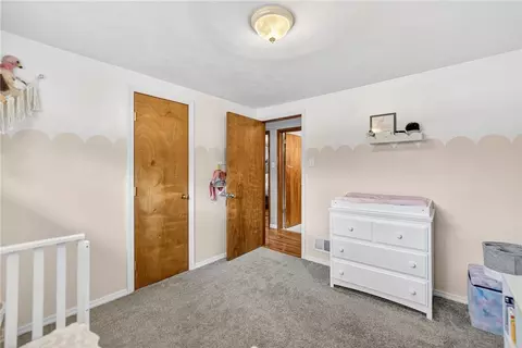 233 Carpenter Ln, Irwin, PA 15642 photo 21