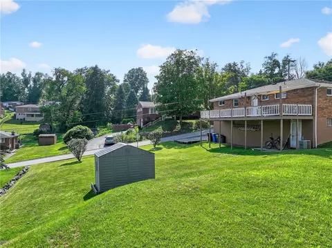 233 Carpenter Ln, Irwin, PA 15642 photo 38