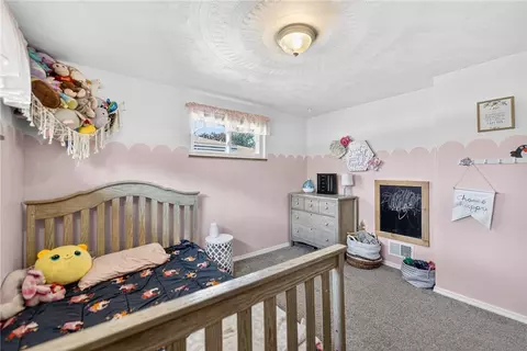233 Carpenter Ln, Irwin, PA 15642 photo 18