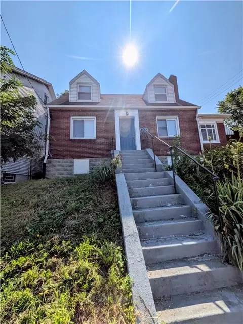 1421 Meadow St, Mckeesport, PA 15132