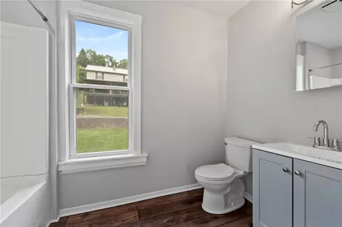 Bath - 5763 Lincoln Ave, Export, PA 15632 photo 1 of 1