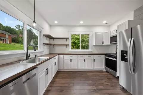 Kitchen - 5763 Lincoln Ave, Export, PA 15632 photo 2 of 2