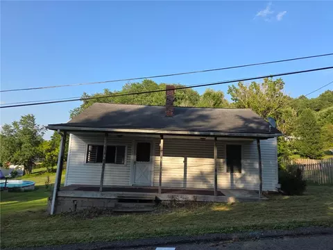 54 Sherlock Cir, Mcdonald, PA 15057