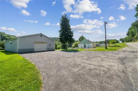 2744 Radebaugh Rd, Jeannette, PA 15644