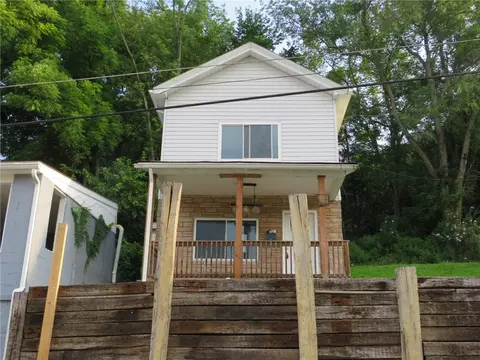 725 Valley St, Oakmont, PA 15139