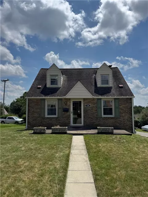 194 Woodhall Dr, Pittsburgh, PA 15236