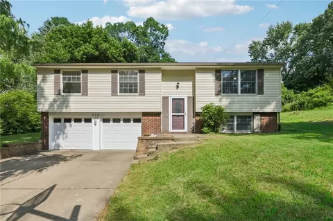 479 Diablo Dr, Pittsburgh, PA 15241