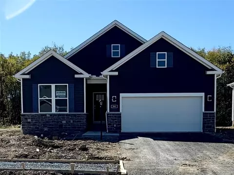 381 Gleneagles Dr, Butler, PA 16001