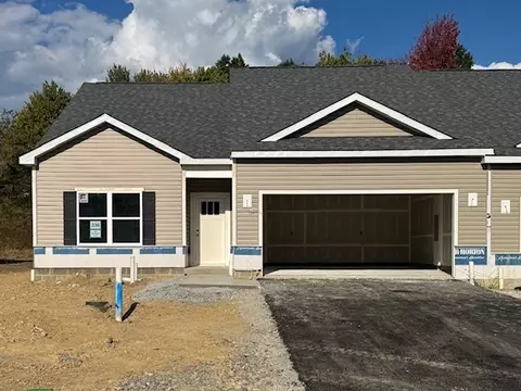 360 Gleneagles Dr, Butler, PA 16001