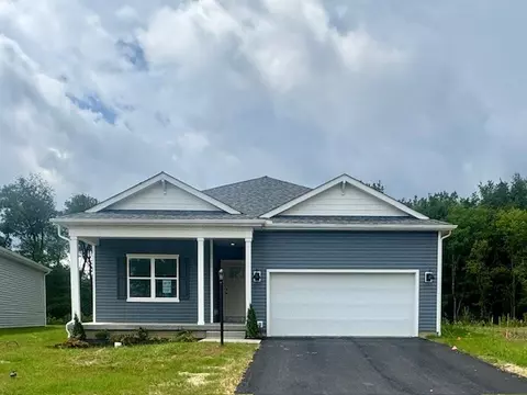 377 Gleneagles Dr, Butler, PA 16001